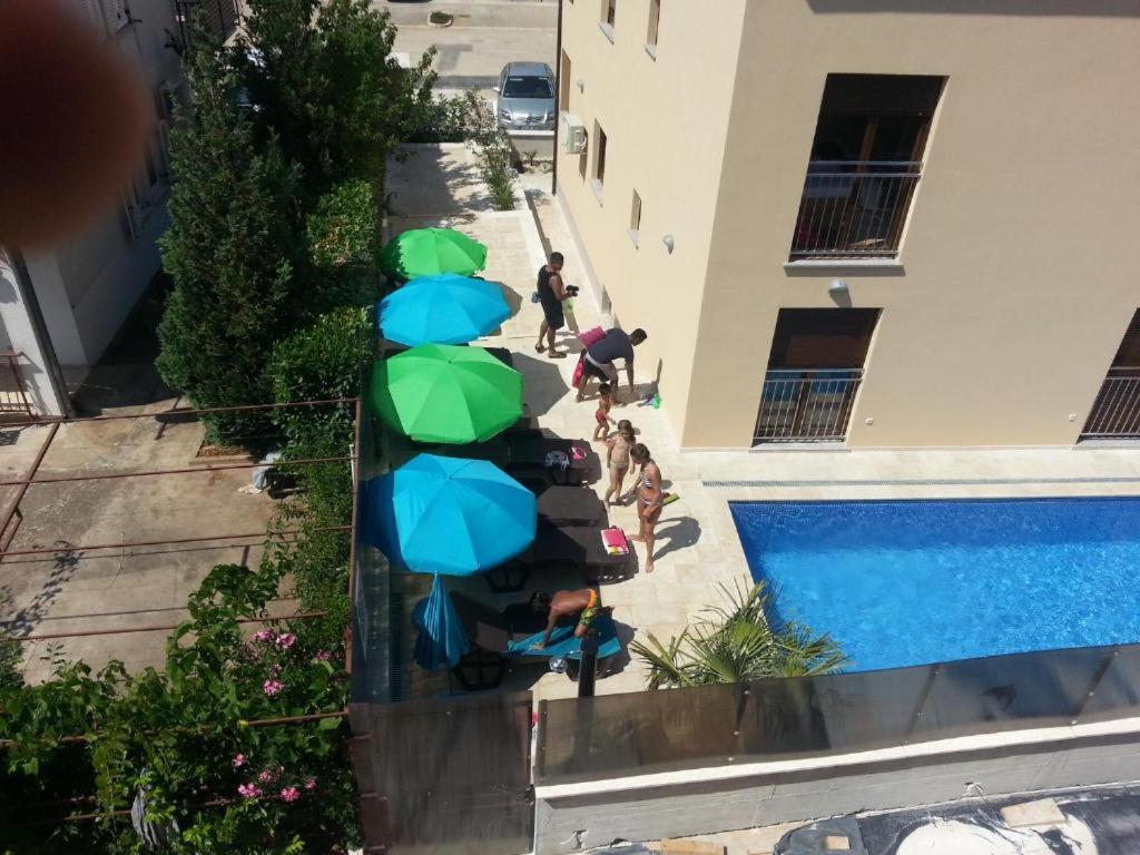 Villa Patricija-Apartmani โปเรช ภายนอก รูปภาพ
