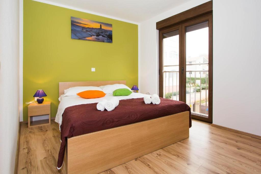 Villa Patricija-Apartmani โปเรช ภายนอก รูปภาพ